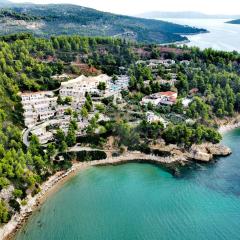 Alonissos Beach Bungalows And Suites Hotel 