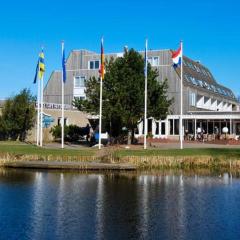 Appartement TIME-OUT, beg grond, eigen TERRAS, eigen KEUKEN, Dichtbij Strand en Vuurtoren, Incl verwarmd Hotel-ZWEMBAD