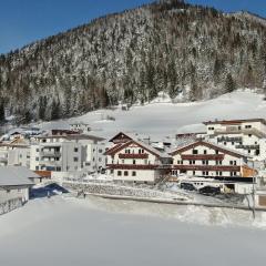 Alpen Gasthof Apartments Hohe Burg
