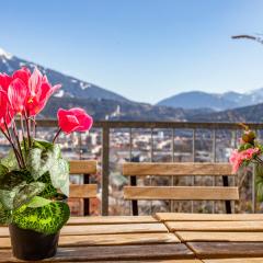 Hilltop Innsbruck Apartment I free parking