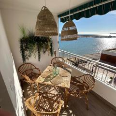 Apartamento Antonio with sea view,Torrevieja,50 m from Playa Acequion plus swimming pool