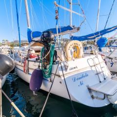 Voilier de 12m à Quai Port Canto