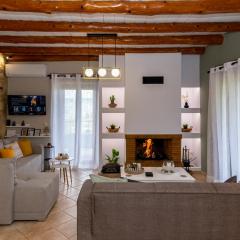 Stone villa Halepa panoramic view, private pool,big garden & quiet