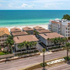 Outdoor Dining, Steps to Sand Indian Shores Condo