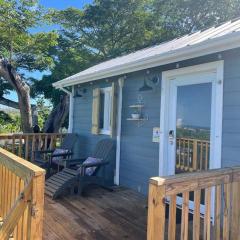 Vista Mar y Tierra - Tiny House on an acre with ocean view