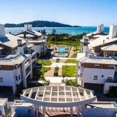 Apartamento pé na areia em frente a Ilha do Campeche