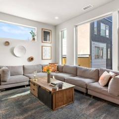 Hip Townhome w/ Rooftop VIEWS - Walk to Everything