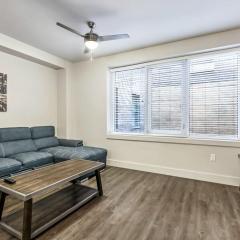 Stylish Condo Walking Distance to Local Attractions of New Orleans