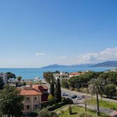 025 - Casa Panoramica in centro, 90metri SPIAGGIA VISTA MARE con TERRAZZO Vista Portofino