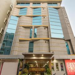 La Hometel Hotel - HITECH City Hyderabad