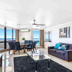 Focus Apartments Beachfront Large Spacious 3 Bedroom Apartment