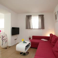 Sunny apartment at Rostock - PINK