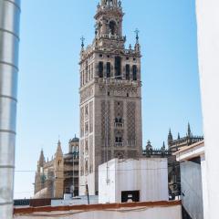 Ático lujo junto a la catedral. Giralda