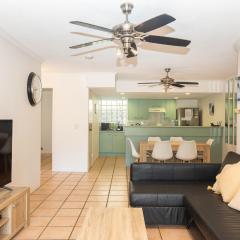 Chillawong + 1 minute to beach + local cafes