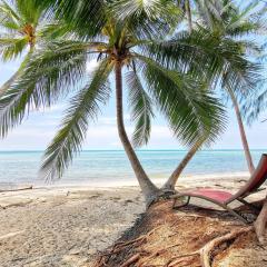 BEACH BUNGALOW - OUTDOOR net on the beach - Working Desk