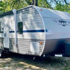 Tiny home RV in the heart of Dallas & Dos Xx