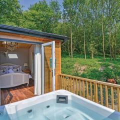 Charlesworth Lodges