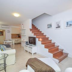 Central Family Apartment - 60 m from the beach