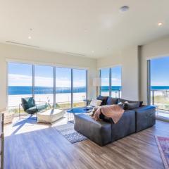 Luxury 4 BR Beachfront Condo with Rooftop Pool Next to the Hangout! GP 303