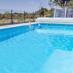 Cozy Home In La Souterraine With Outdoor Swimming Pool