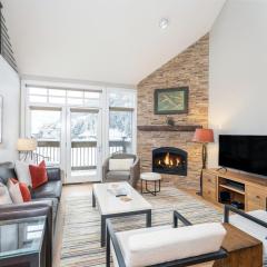 Slopeside Paradise Penthouse at Lift 7, Views, Fireplace, Deck, Hot Tub condo
