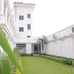 Utsav Resorts By WB Inn