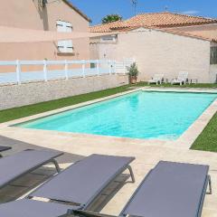 Beautiful Home In Saint-nazaire-daude With Outdoor Swimming Pool