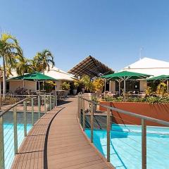 Modern 2 Bed Apartment - Oaks Resort, Cable Beach