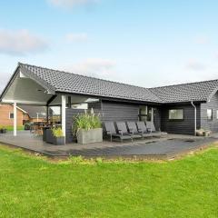 Amazing Home In Haderslev With 5 Bedrooms, Sauna And Wifi