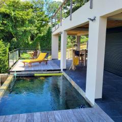 Appartement de 2 chambres avec vue sur la mer piscine privee et jardin clos a La Trinite