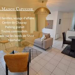 - Maison Capucine- Proche centre d'affaire Chauray, Jardin, parking, WIFI et Netflix, idéal voyage d'affaire, familles, ou simple escapade