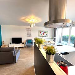 Paris La-Defense - U Arena - 2 Bedrooms - Parking, Terrace & Wifi