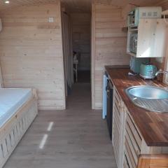 Luxury caravan for six people - private swimming pool