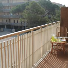 Family apartment steps from Pluto Beach