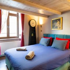 Lilly apartment main train station old town by The Heritage House Main Square Cracow