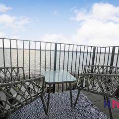 Host Liverpool - Riverside Retreat by centre with private parking