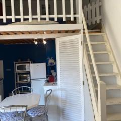 Joli appartement mezzanine avec parking et wifi La Roquille