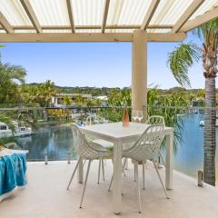 St Tropez 7, Stylish Apartment on the Noosa Waterfront, River Views