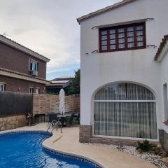 Miramar Serveis - Villa Pilarica con Piscina Privada y Jardín