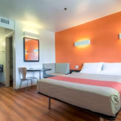 Motel 6-Palm Springs, CA - Downtown