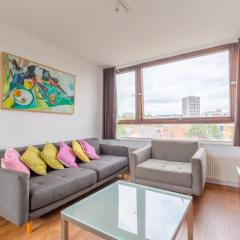 Unique Spacious Central 3 Bedroom with Rooftop Terrace