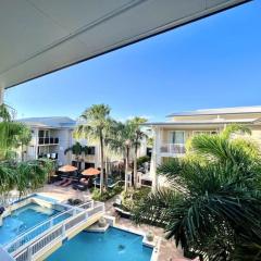 231 Lovely North Facing 2 Bedroom metres to Main Beach