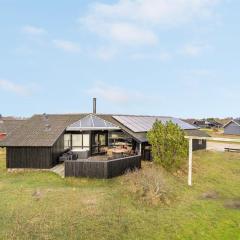 Holiday Home Emund - 900m from the sea in Western Jutland by Interhome