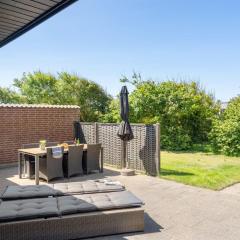 Holiday Home Gudlaug - 400m from the sea in NW Jutland by Interhome