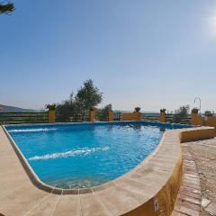 Awesome Home In Peaflor With Outdoor Swimming Pool, Wifi And 3 Bedrooms