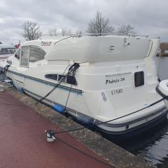 Magnifique bateau au coeur du Nivernais à l'étang de BAYE