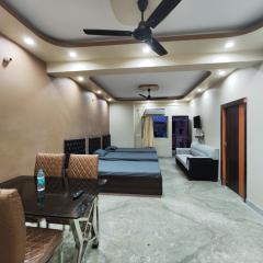 Massive 3BHK Serviced Apt for Big Groups & Family