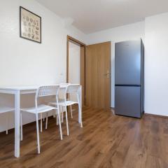 Duisburg - 2 Schlafzimmer Monteurwohnung - Vollausgestattete Küche - WIFI