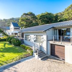 Waterside Holiday House