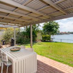 Lowset home on the canal - Dolphin Dr, Bongaree